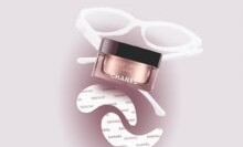 “CHANELロゴ入り”目もとを集中ケアするアイマスク