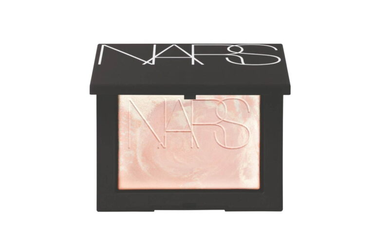 NARS「マーブル模様」の限定リフ粉、パール煌めくパステルピンクでふんわり血色感UP