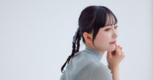 韓国アレンジ「タウンモリ」がかわいい！大人女子にもおすすめのダブルの三つ編みヘアに注目♡